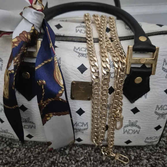 MCM Purse - Picture 11 of 11